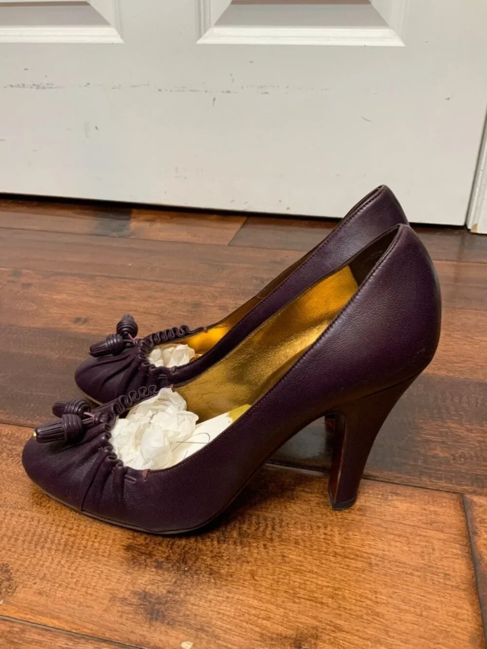 Yves Saint Laurent Tassel Toe Dark Berry Leather Heels, Size 8.5 | 38.5 - Picture 4 of 8